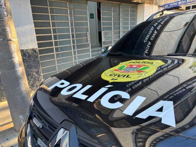 Furgão com mudança para Marília é roubado em pista e vítimas mantidas reféns furgao-com-mudanca-para-marilia-e-roubado-em-rodovia-e-vitimas-mantidas-refens
