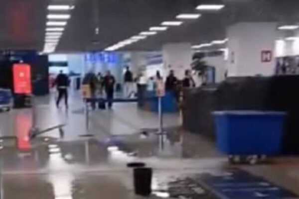 forro-de-teto-do-aeroporto-salgado-filho-desaba-em-porto-alegre