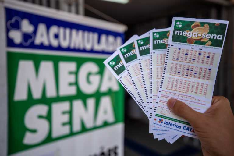 mega-sena-3050-acumula,-e-premio-vai-a-r$-30-milhoes.-veja-resultado